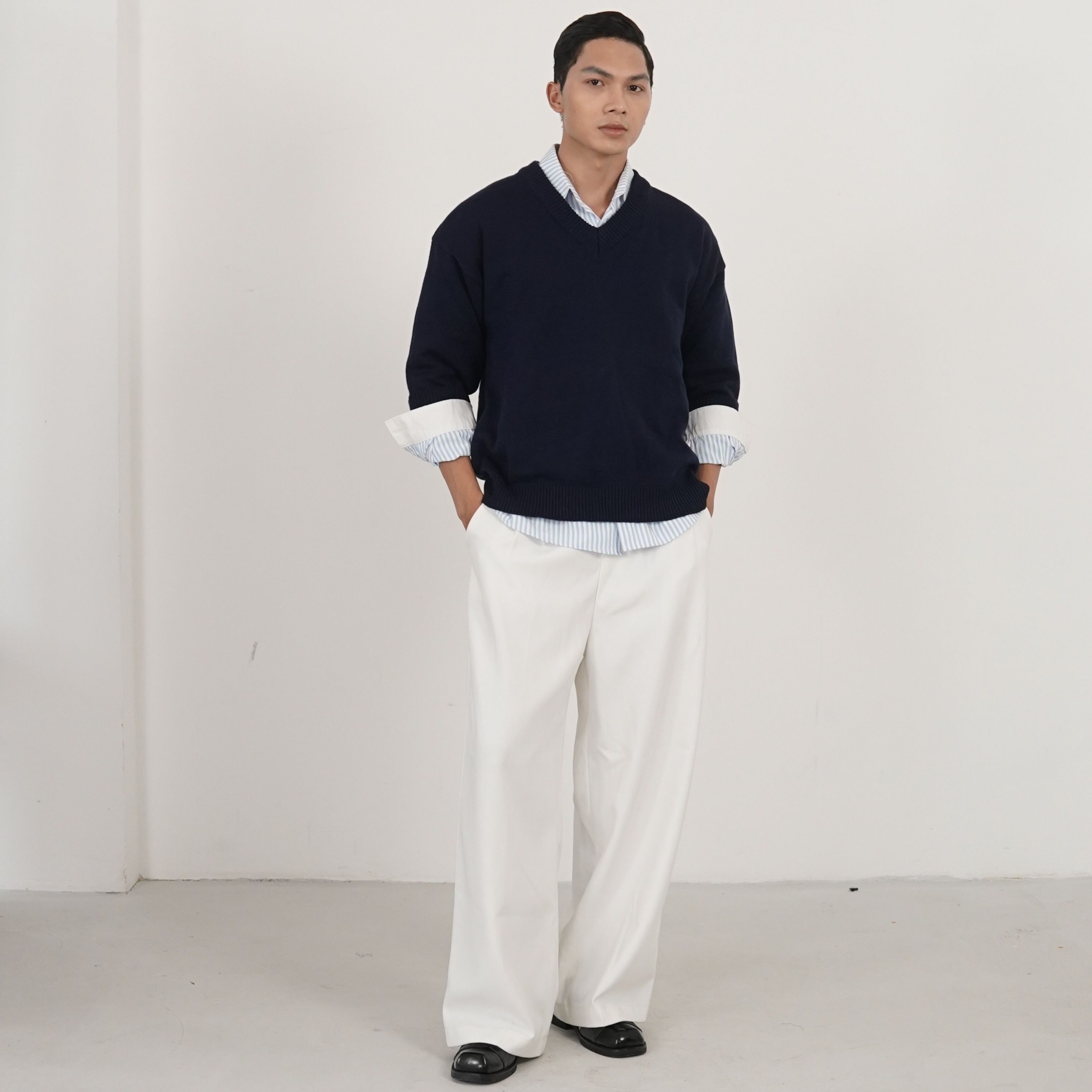 Set Len Cổ Tim + Quần Vải Trắng.